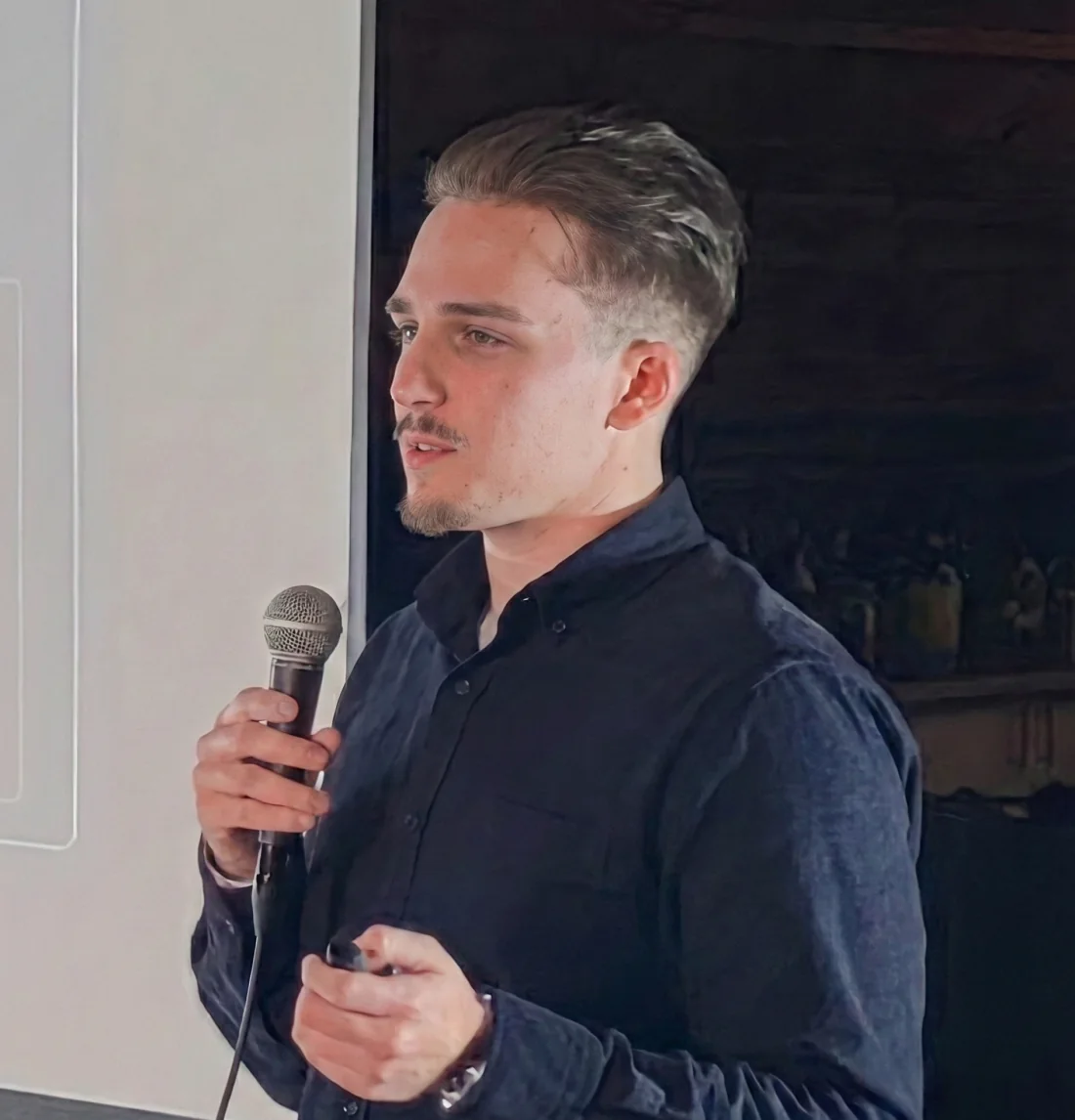 João Fernandes speaking at an event